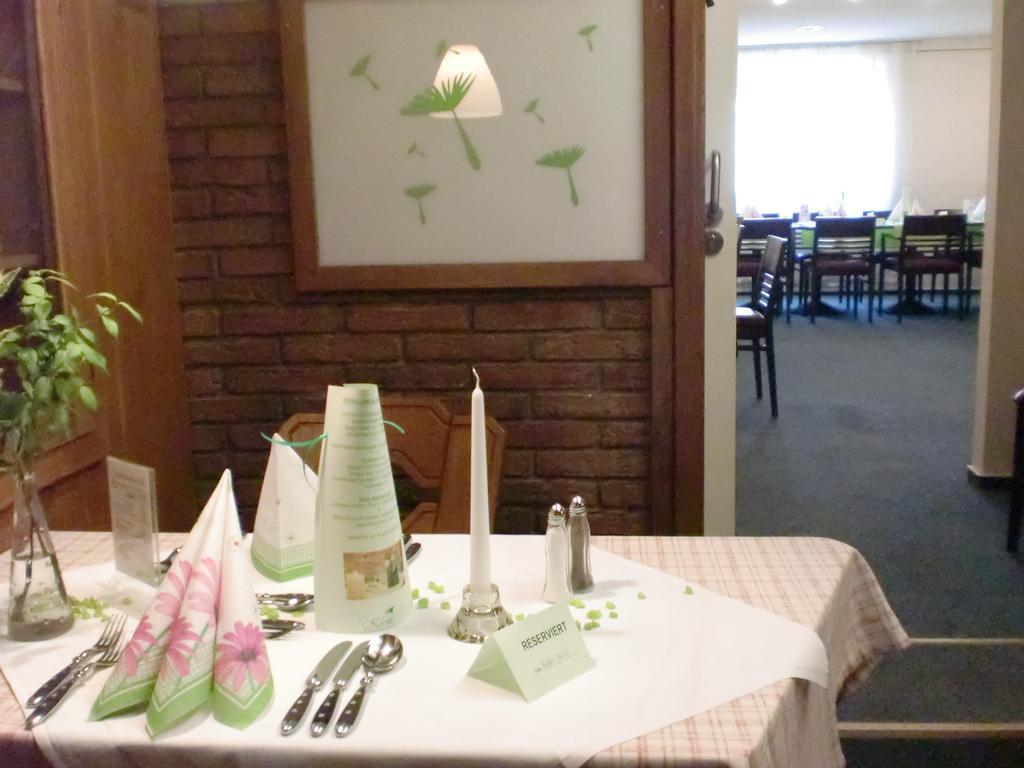 Hotel & Gaestehaus Krone ガイゼルヴィント エクステリア 写真